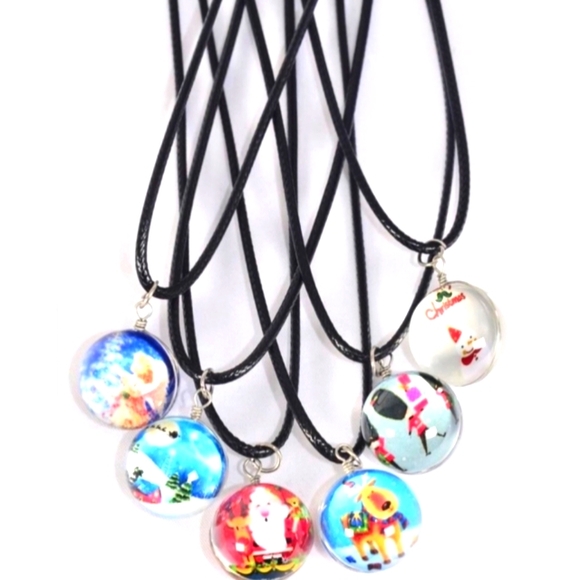 Christmas Holiday Necklace NEW in package Kids Gift Stocking Stuffer Par… - Picture 4 of 8